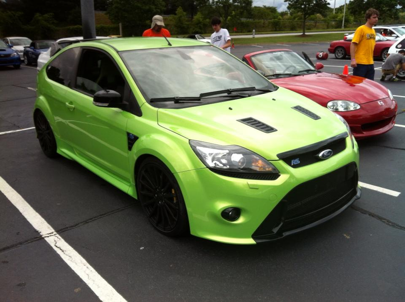 Illustration for article titled So this showed up at an autocross yesterday - Ford Focus RS